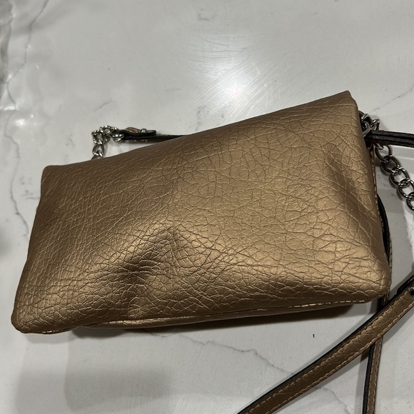 Nine West Convertible Metallic gold Crossbody Clutch Shoulder or wrislet bag - Picture 5 of 10